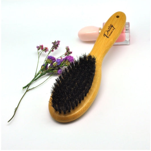 Mane brush with bamboo handle