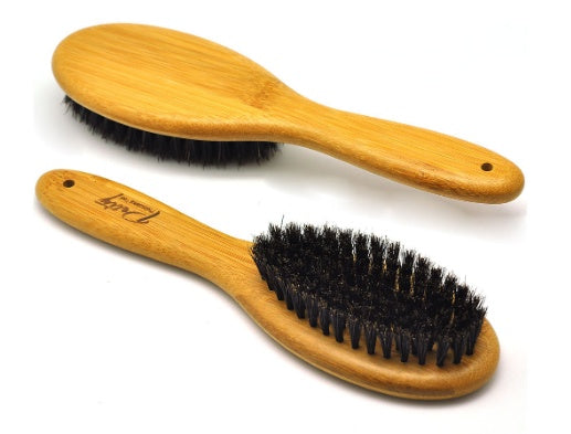 Mane brush with bamboo handle